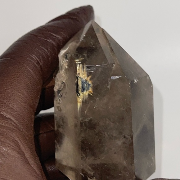 ❤️HP❤️ Gold Rutile in Quartz hand carved tower - Picture 16 of 17